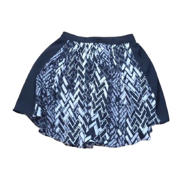 Bardot Women's Skirt Size 6 Black White Geometric Pattern Flare Zip-up Back - Picture 2 of 9